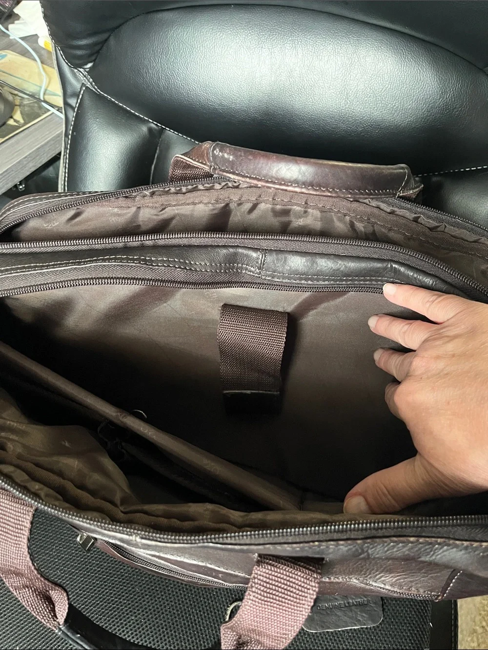 Kenneth Cole Reaction Brown Leather Briefcase Laptop Bag